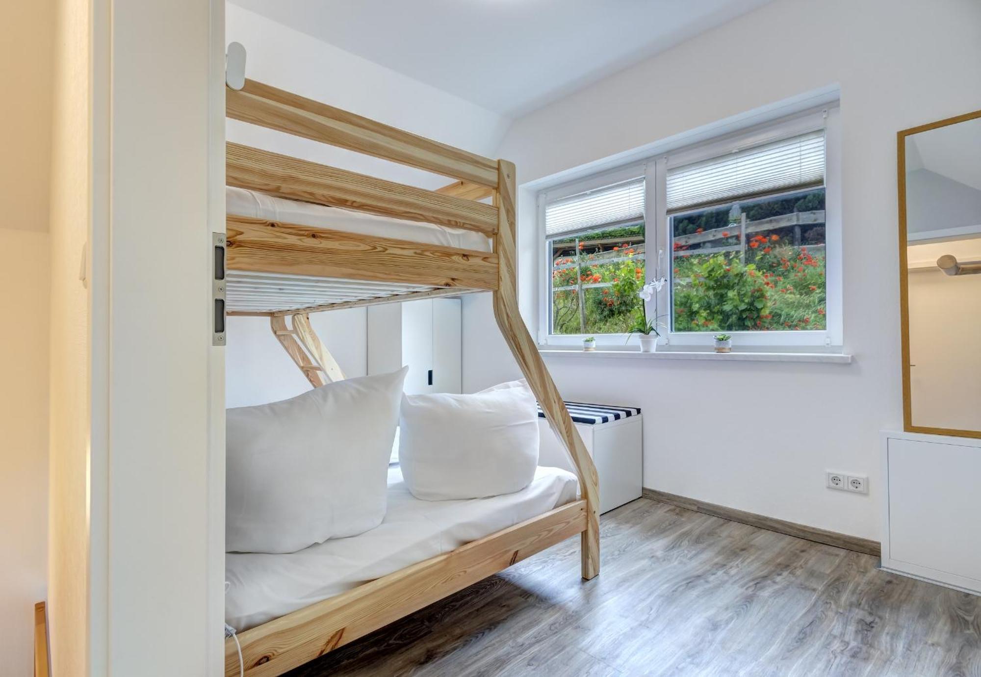 Haus Strandkoerv Mit Fass-Sauna Loddin Kültér fotó