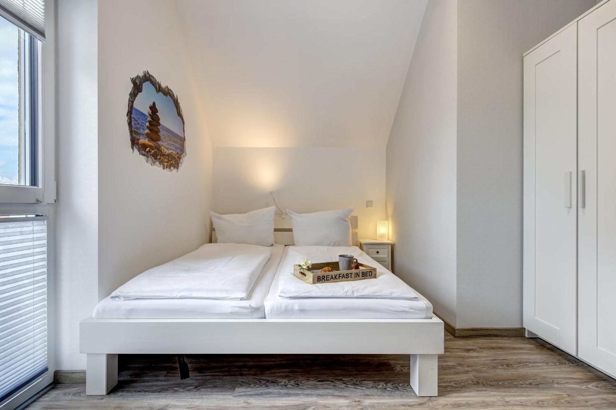 Haus Strandkoerv Mit Fass-Sauna Loddin Kültér fotó